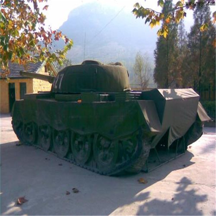 雨山大型充气坦克